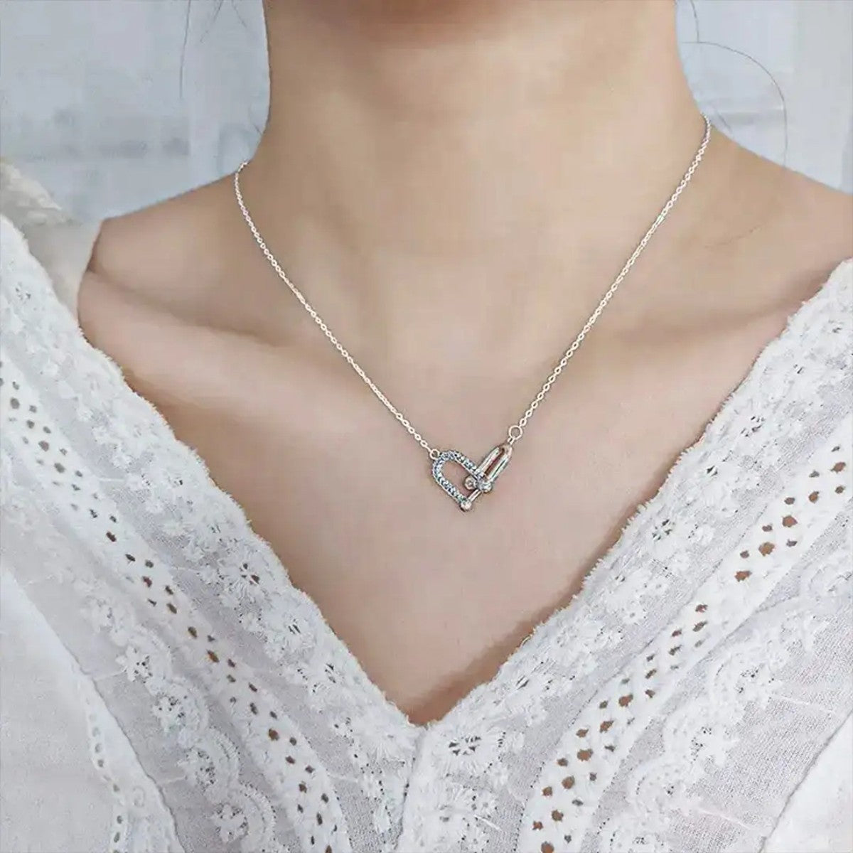 Mother & Daughter Interlocking Horseshoe Buckle Necklace